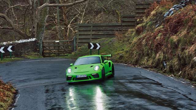 porsche-_911_gt3_rs_27041805.jpg