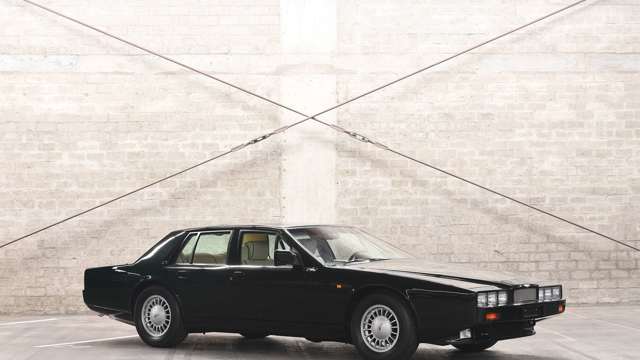 aston_martin_lagonda_18121809.jpg