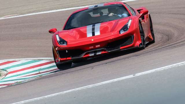 ferrari_588_pista_frankel_08061801.jpg