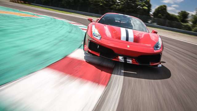 ferrari_588_pista_frankel_08061803.jpg