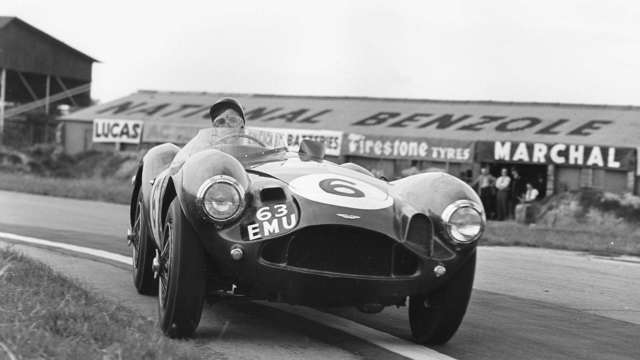 gpl-goodwood-aston-martin-db3s-63-emu-hits-the-apex.jpeg