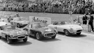 gpl-fred-taytlor-1961-crystal-palace-hill-parkes-salvadori-jaguar-e-types-v.-ferrari-250gt-swb-300-1.jpeg06091605.jpg