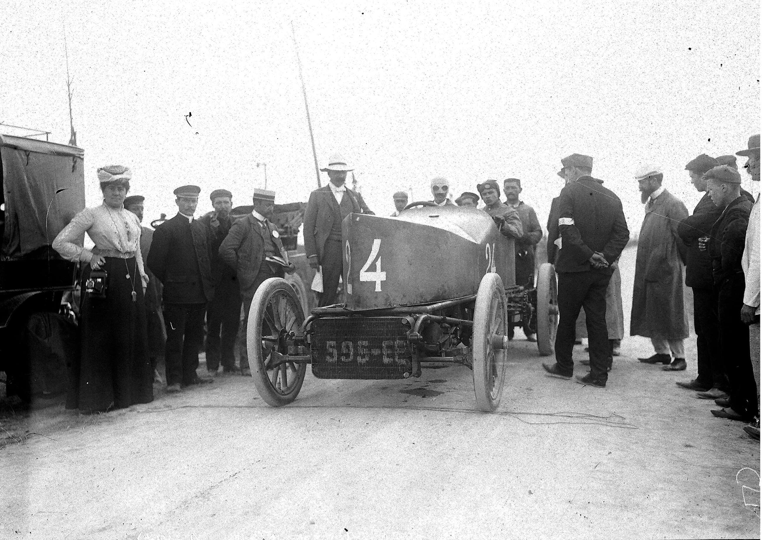 gpl144-1-louis-rigolly-osten-speed-trials-belgium-1904-13.6-litre-gobron-brillie-goodwood-24062019.jpg