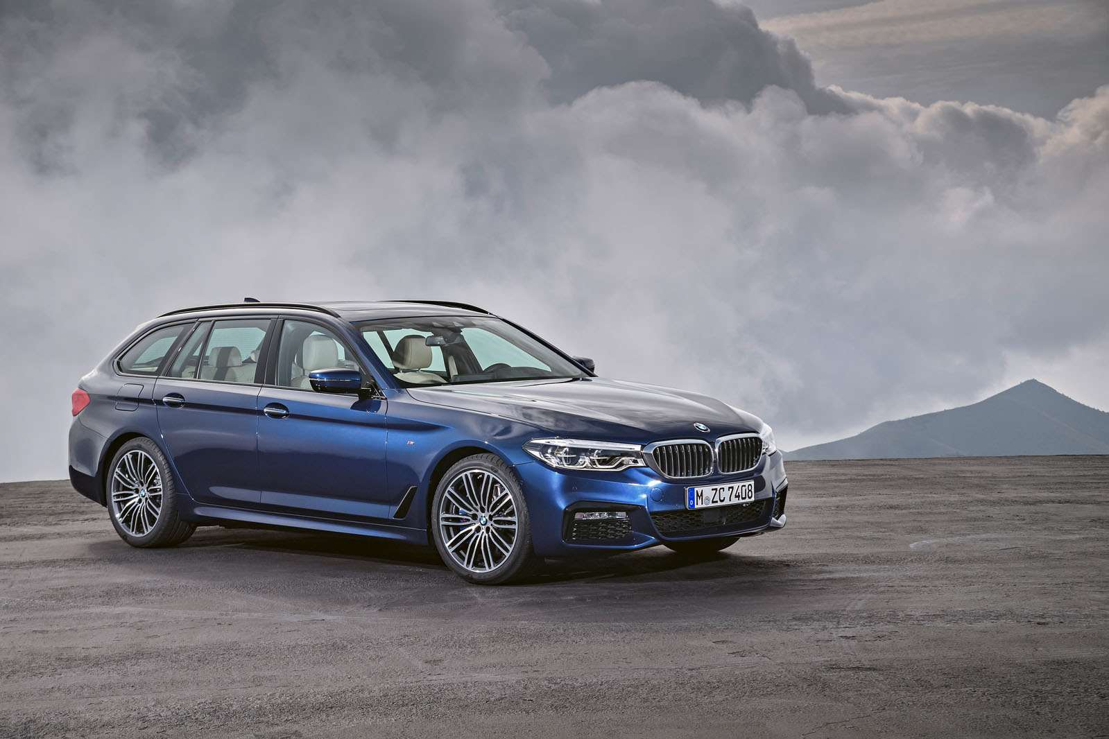 bmw_5_series_touring_27042018.jpg