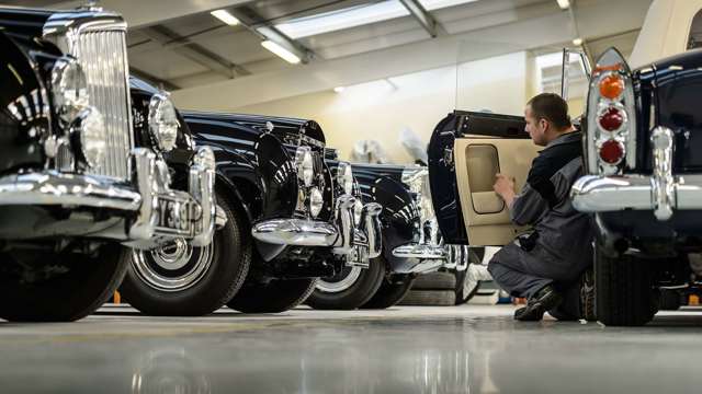 pa_wood_rolls_royce_bentley_simister_goodwood_01121703.jpg