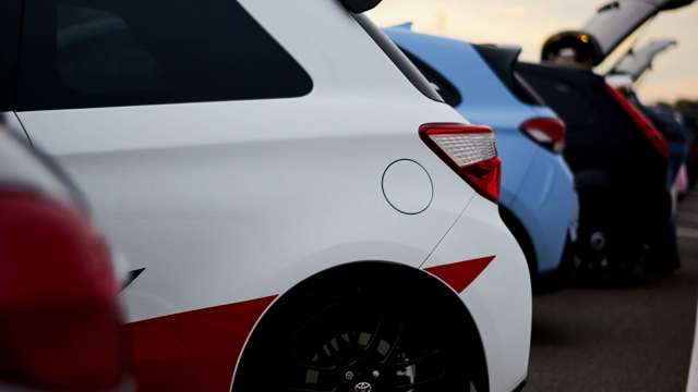 hot_hatch_sunday_grid_04111858.jpg