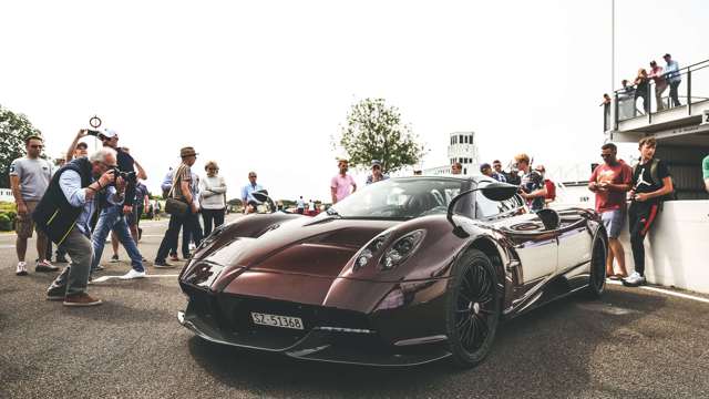 breakfast-club-supercar-sunday-pagani-huayra-roadster-joe-harding-goodwood-03061906.jpg