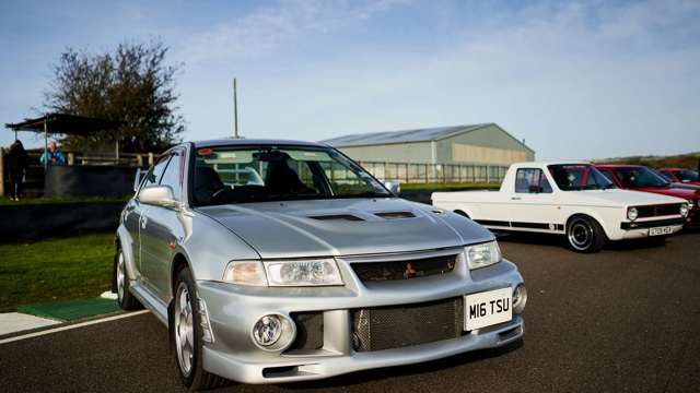 90s-sunday-japanese-james-lynch-goodwood-07112105.jpg