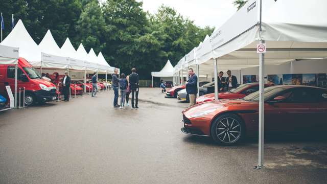 fos_supercar_paddock_30061644.jpg
