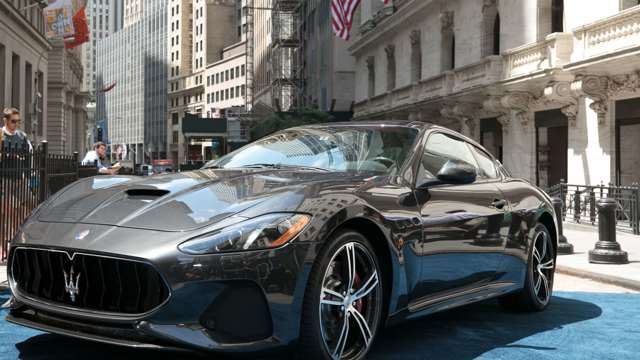 maserati-granturismo-mc-my18-at-new-york-stock-exchange_2017_2.jpg