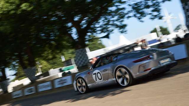 dr_goodwood_fos_launch_porsche_12071801.jpg