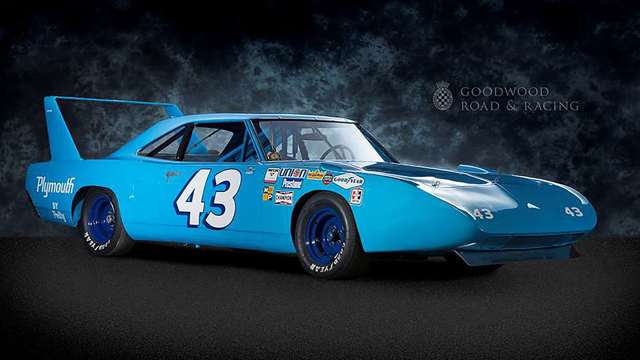fos-2015-richard-petty-1970-plymouth-superbird-goodwood-25042015.jpg