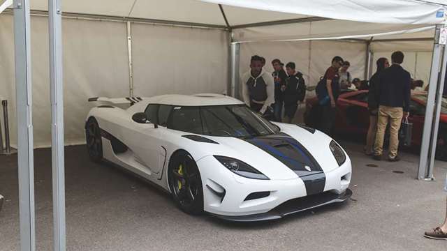fos-2015-supercar-paddock-tom-shaxson-goodwood-25042005.jpg