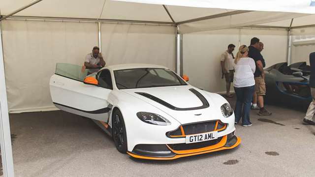 fos-2015-supercar-paddock-tom-shaxson-goodwood-25042017.jpg