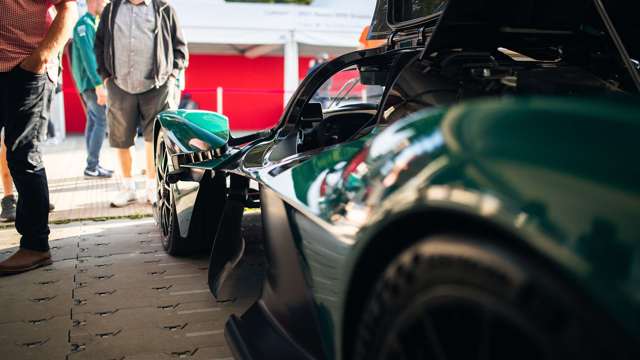 fos-2021-aston-martin-valkyrie-tom-shaxson-goodwood-09072109.jpg
