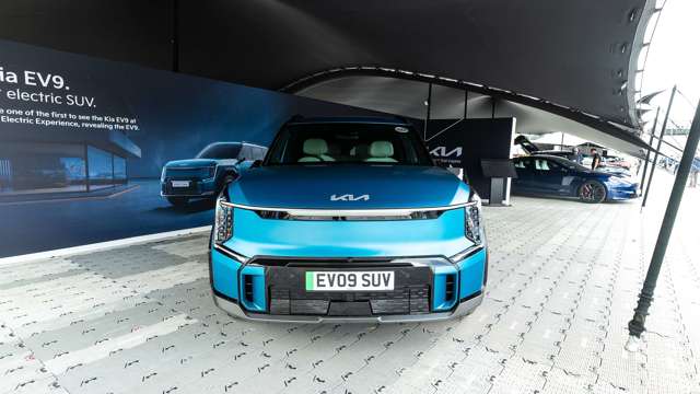 kia-ev9-2023-festival-of-speed-03.jpg