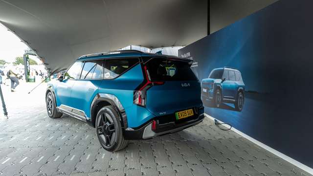 kia-ev9-2023-festival-of-speed-05.jpg