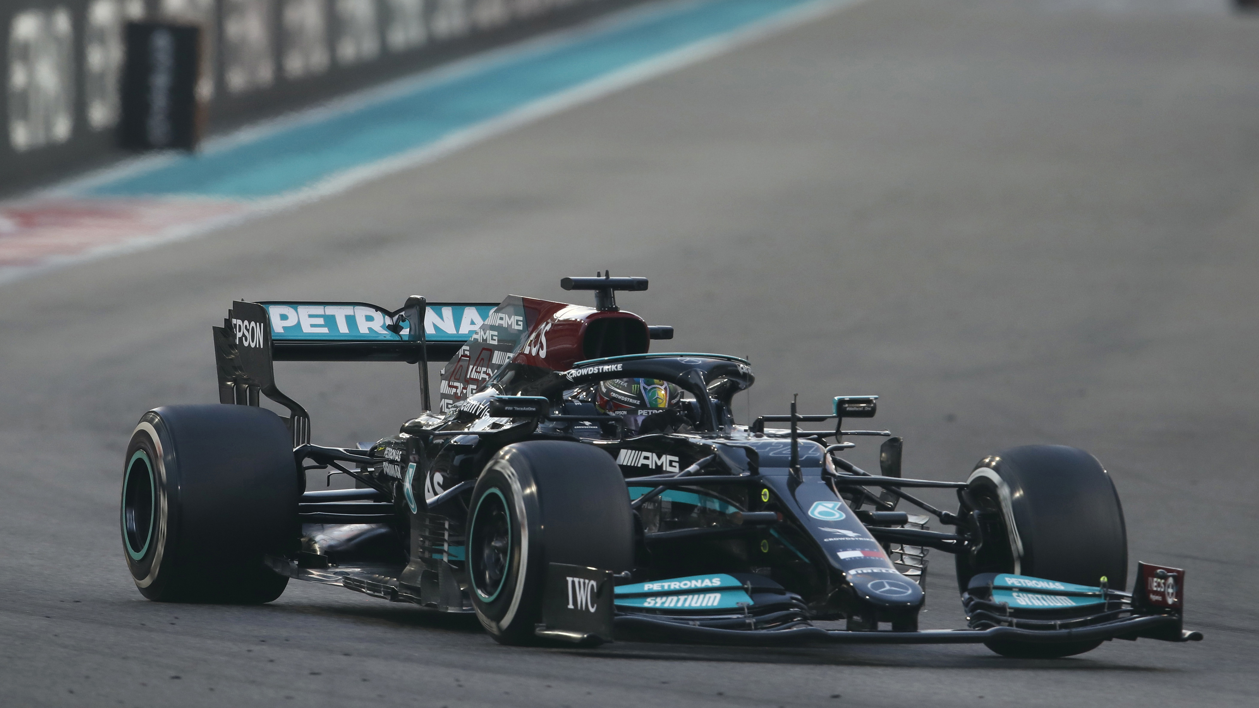 mercedes w12 copy.jpg