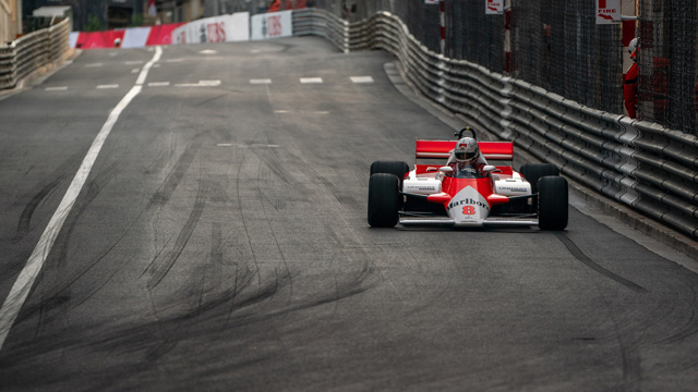 McLaren MP4 1B Niki Lauda 06.jpg