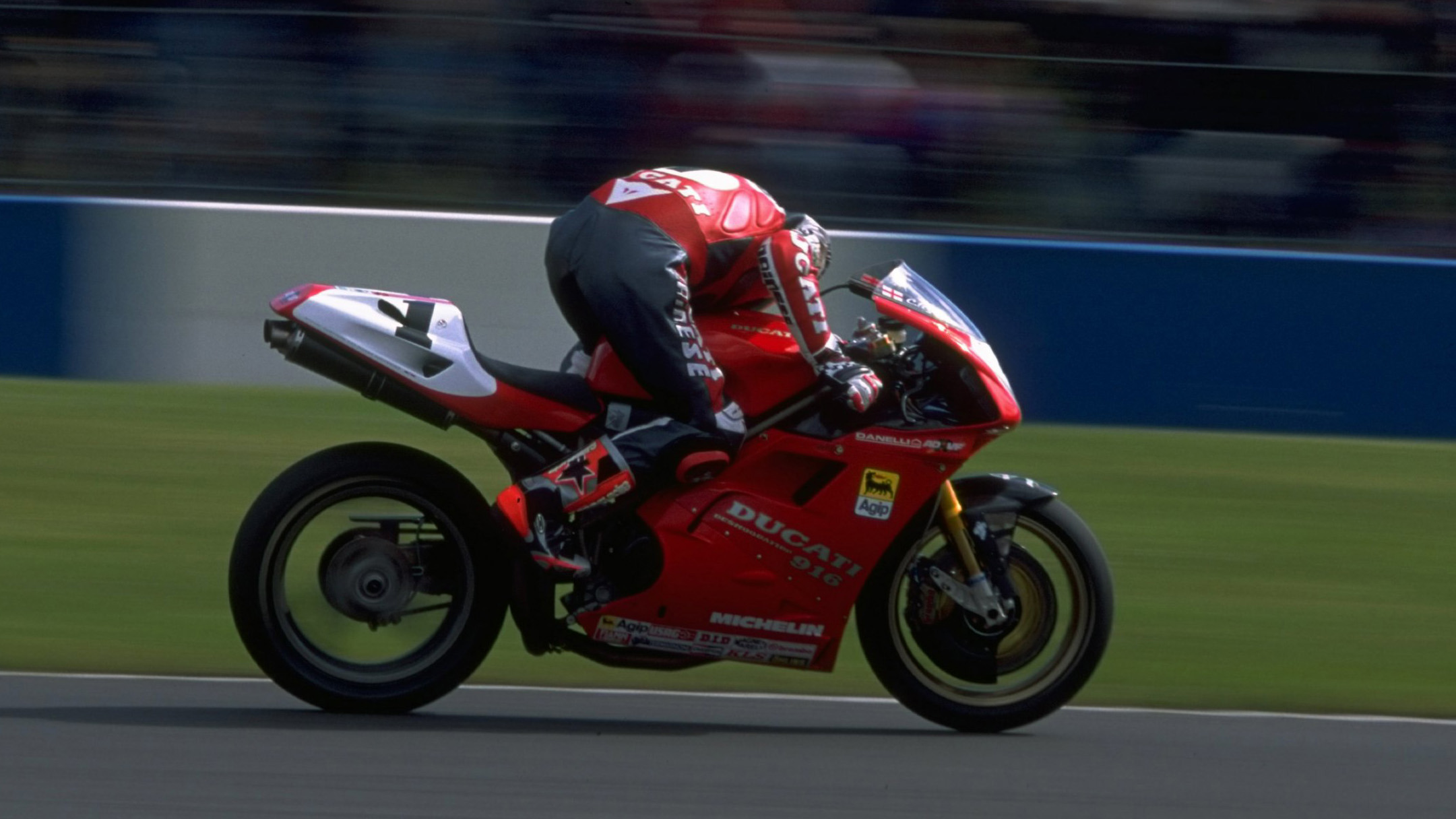 fogarty ducati 916 feature 2.jpg