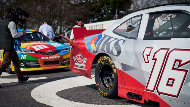 77mm-nascar-james-lynch--10041912.jpg