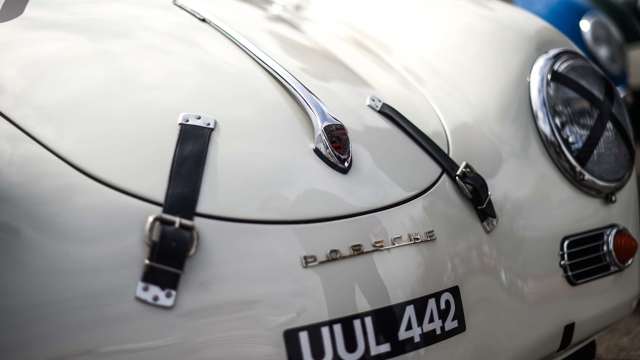 77mm-porsche-356-jim-clark-badge-pete-summers-goodwood-18042019.jpg