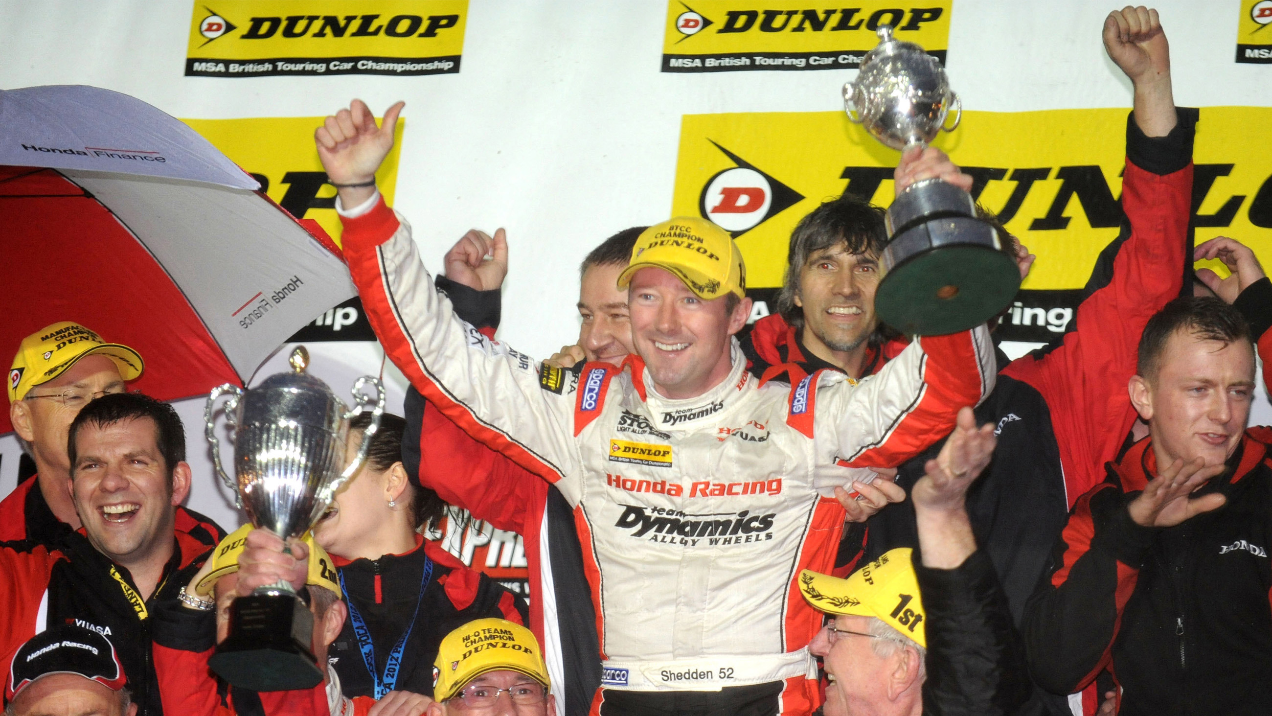 Gordon Shedden MM House Captain 01.jpg