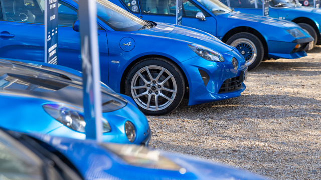 82MM alpine toby whales 05.jpg