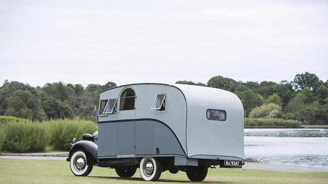 pontiac_six_motorhome_bonhams_goodwood_revival_07091604.png