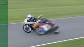 barry_sheene_overtake_goodwood_revival_09092017_video_play.jpg