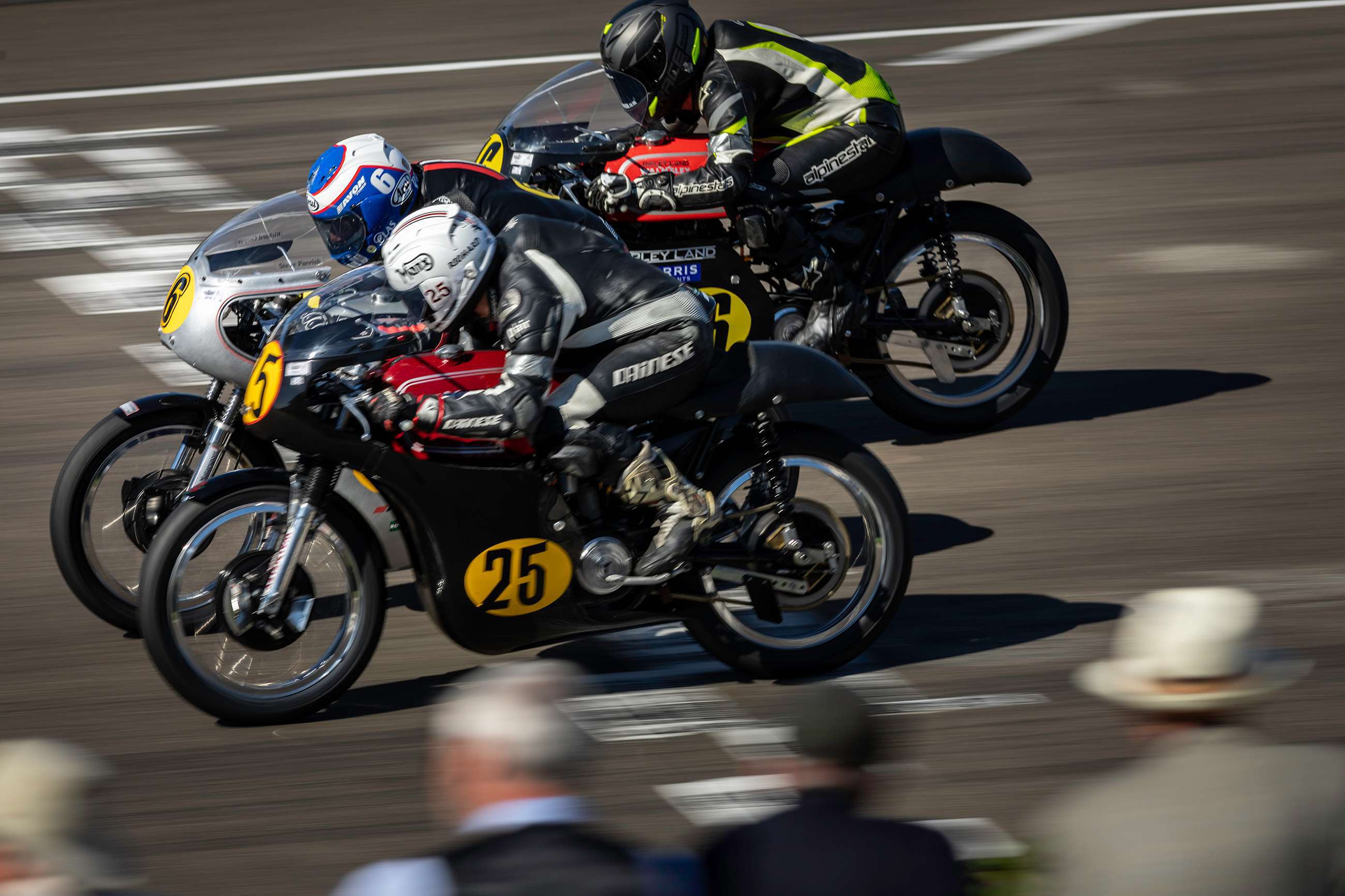 revival-2019-race-report-10-barry-sheene-memorial-trophy-part-2-chris-ison-goodwood-16092019.jpg