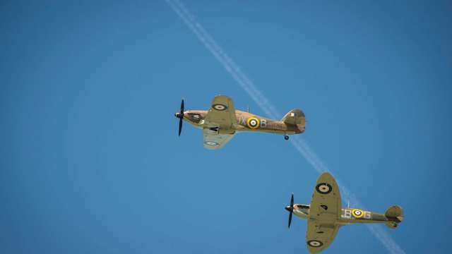 revival-2016-spitfire-hurricane-steven-stringer-goodwood-08052020.jpg