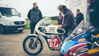 carl_fogarty_triumph_21021701.jpg
