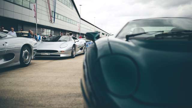 goodwood_silverstone_classic_jaguar_xj220_30072017_6749.jpg