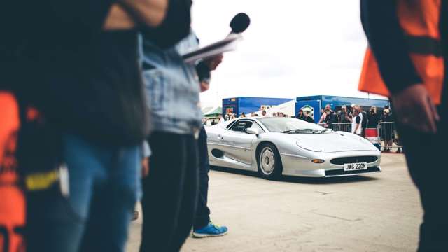 goodwood_silverstone_classic_jaguar_xj220_30072017_6820.jpg