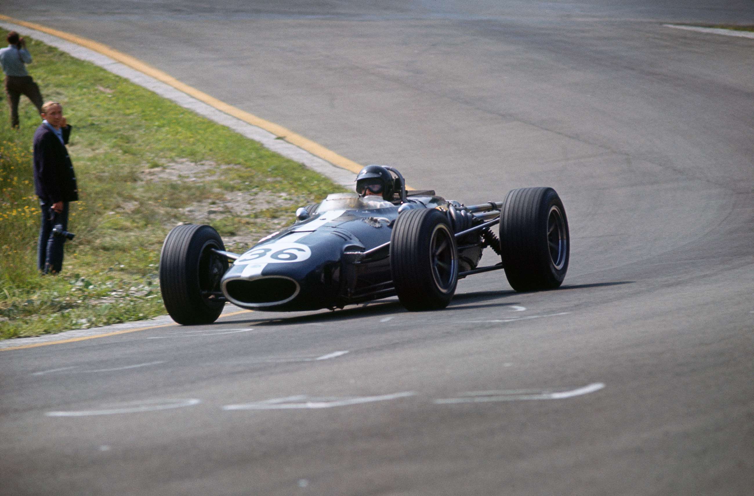 dan_gurney_goodwood_02_15011804.jpg