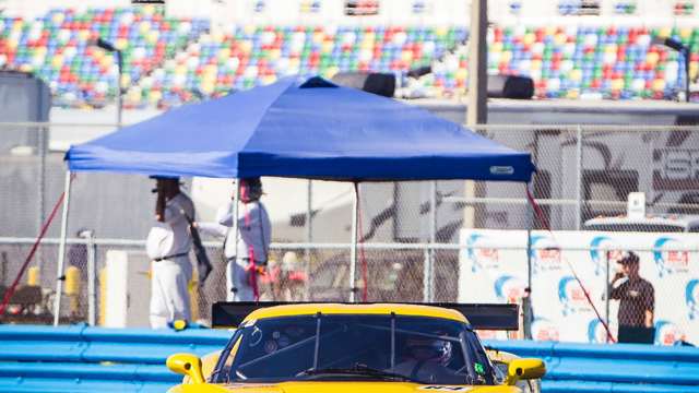 daytona_classic_24_hsr_modern_sportscar_practice_thursday_181108_12809111829.jpg