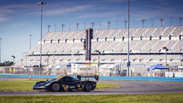daytona_classic_24_hsr_modern_sportscar_practice_thursday_181108_13009111831.jpg