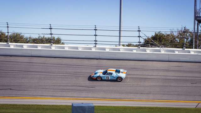 hsr_classic_24_daytona_friday_afternoon_bank_181109_1910111804.jpg