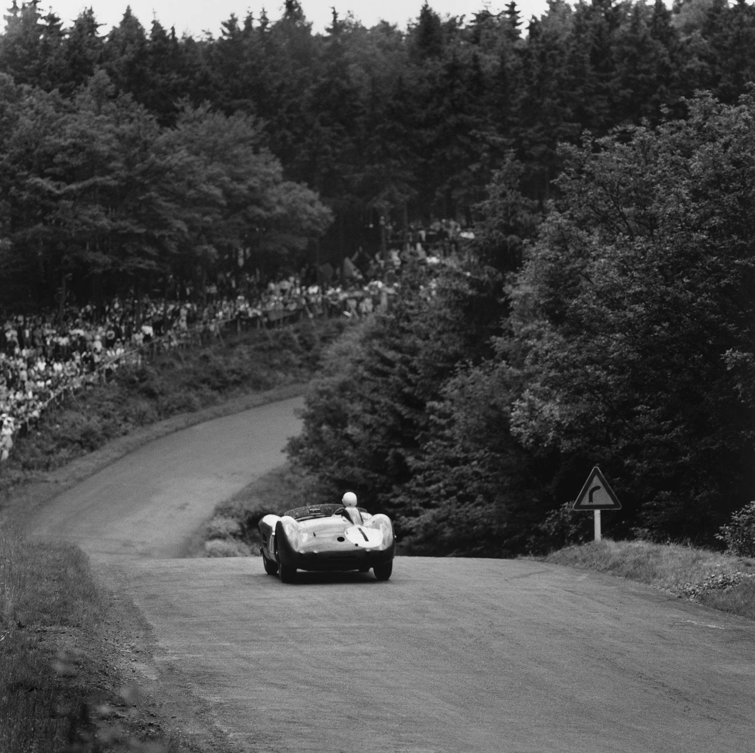 aston-martin-dbr1-nurburgring-1959-world-sportscar-championship-stirling-moss-jack-fairman-motorsport-images-goodwood-17062019.jpg