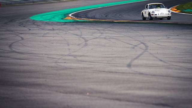 porsche-911-2.0-litre-cup-spa-classic-pete-summers-goodwood19051910.jpg