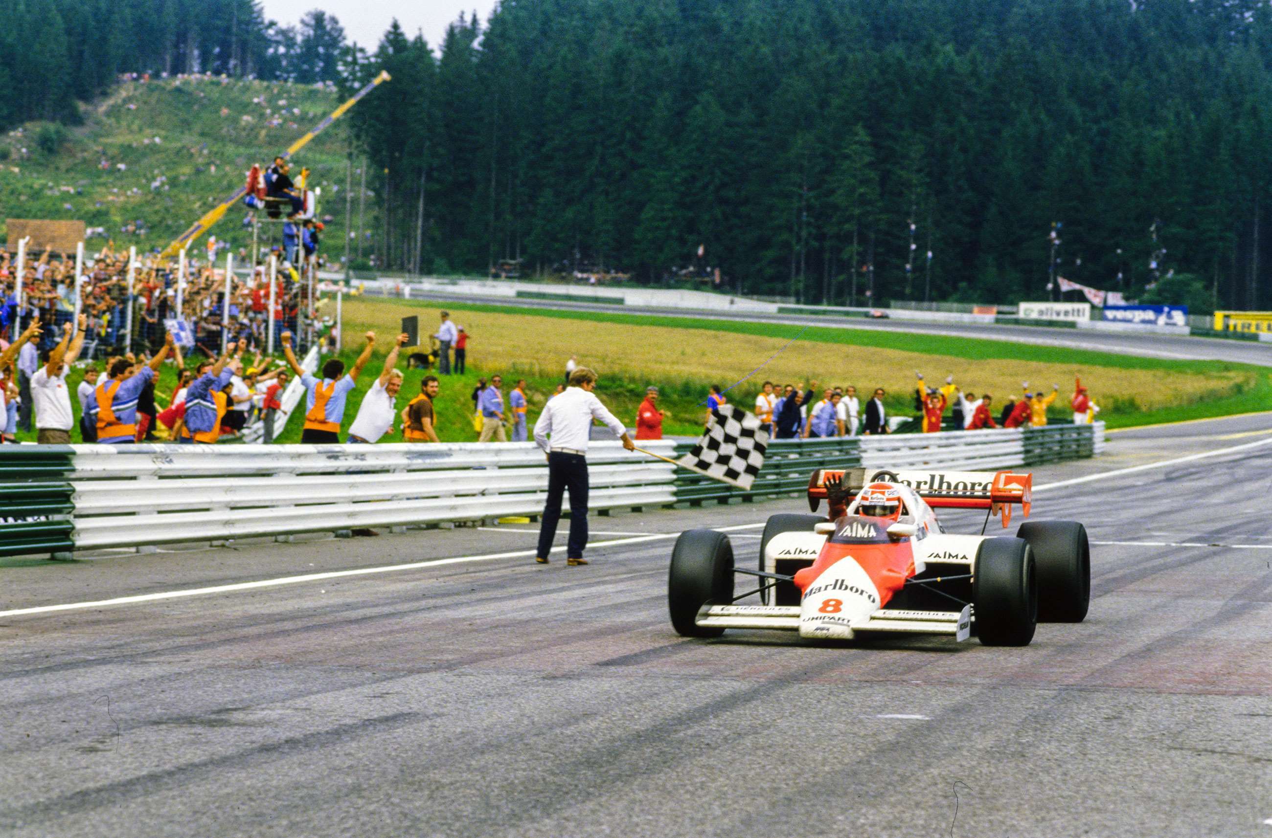history-of-f1-1984-austria-niki-lauda-mclaren-mp4-2-mi-goodwood-19112020.jpg