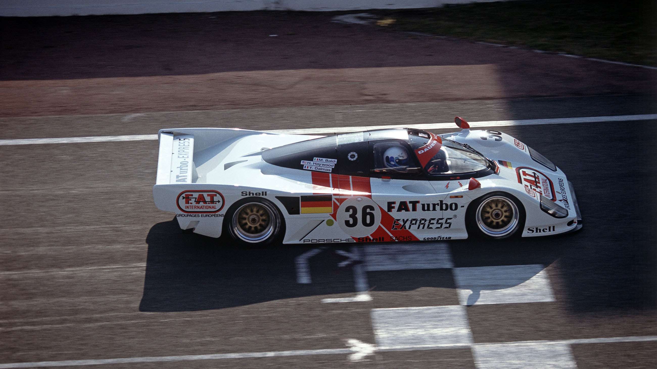 dauer-962-gt-porsche-le-mans-1994-goodwood-13112020.jpg