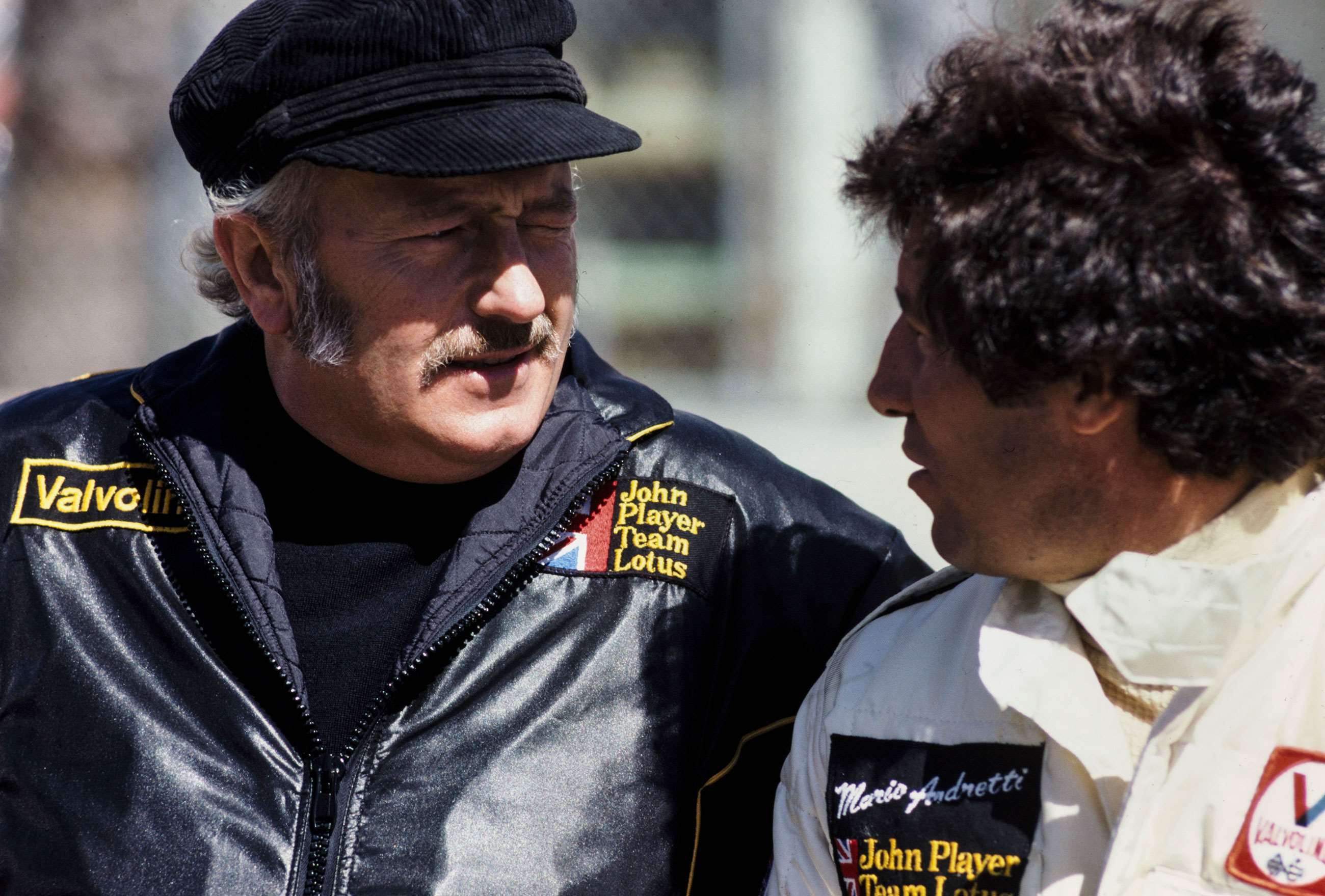 Colin Chapman with Andretti at the 1978 US Grand Prix. 