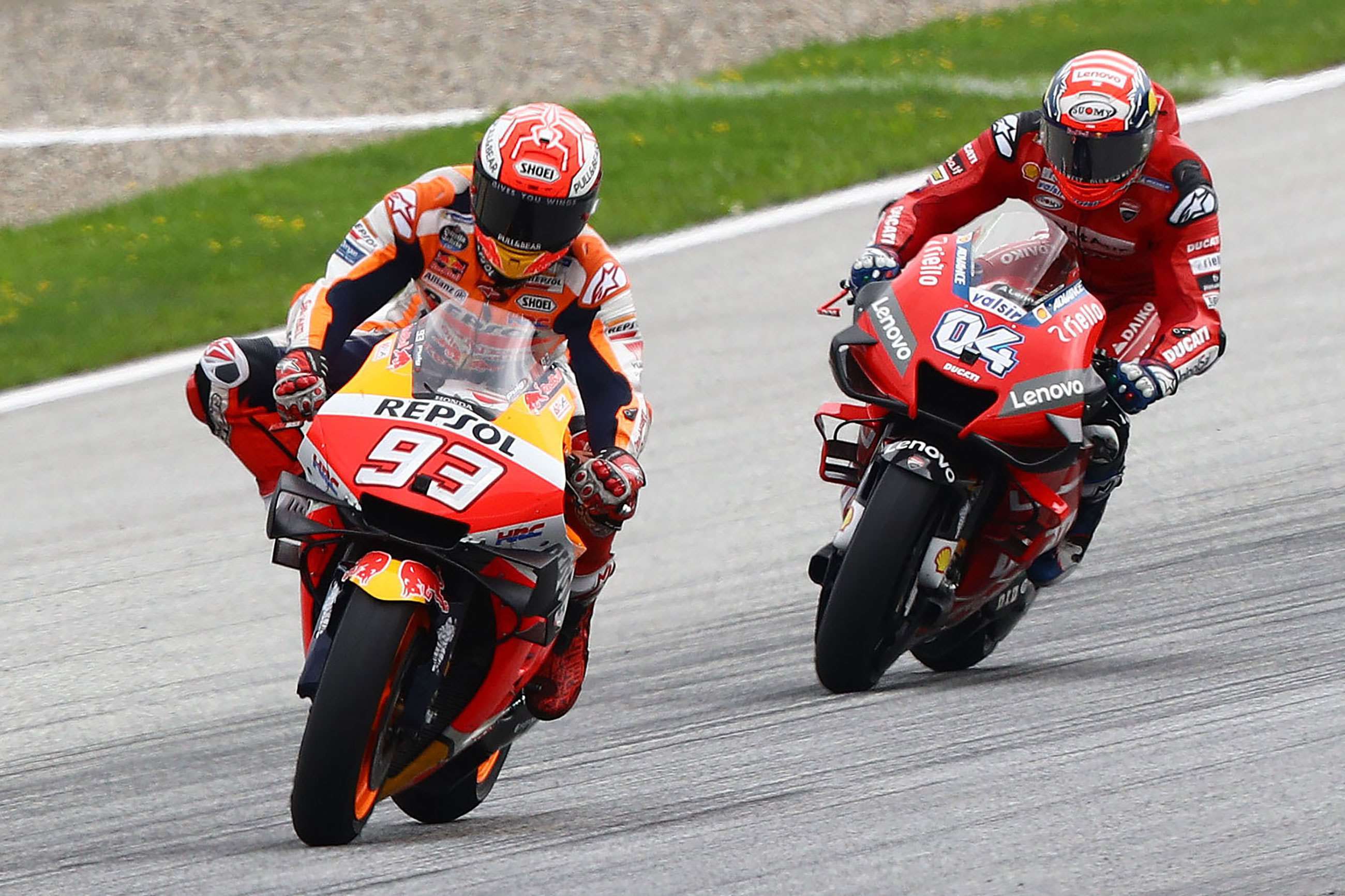 motogp-2019-austria-marc-marquez-honda-andrea-dovizioso-ducati-gold-and-goose-mi-goodwood-05052020.jpg