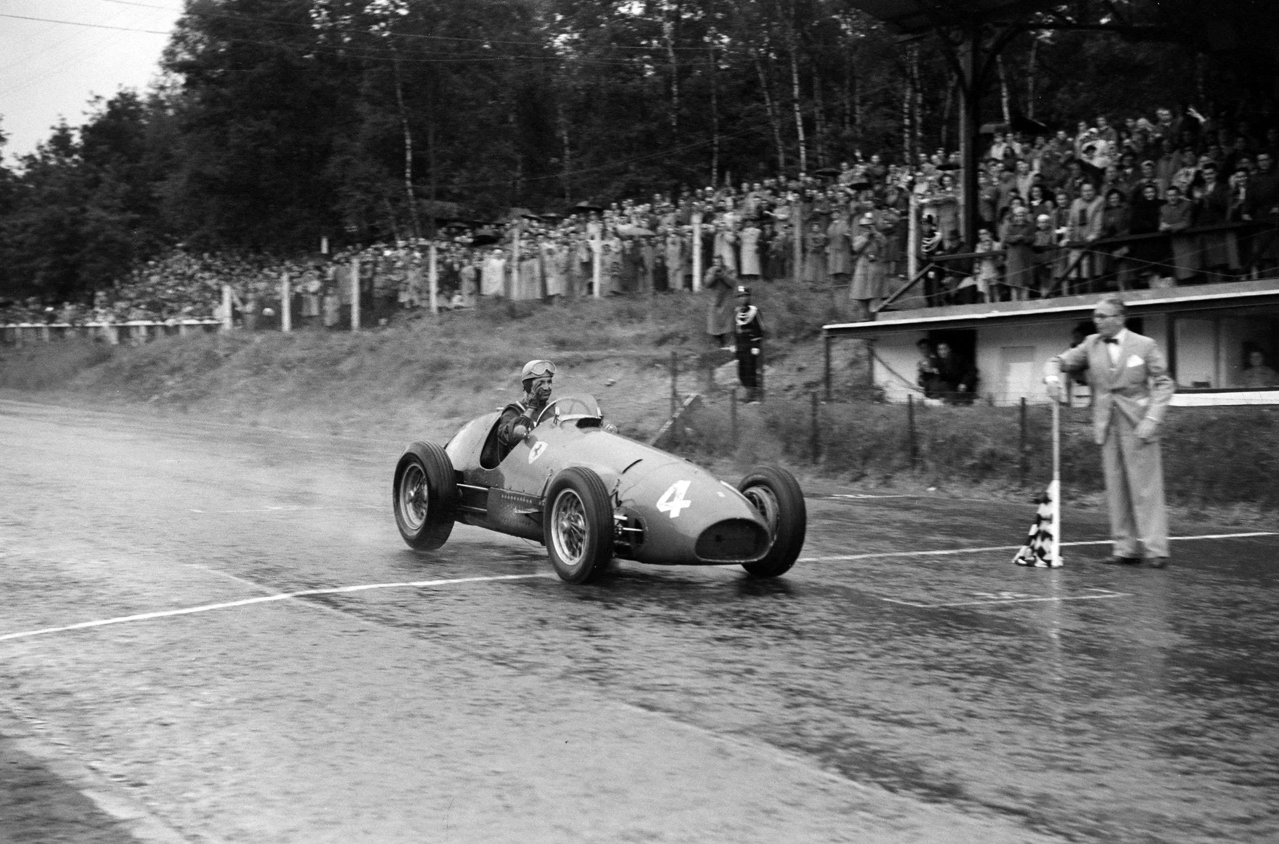 greatest-ferrari-racing-cars-1-ferrari-tipo-500-alberto-ascari-f1-1952-spa-mi-goodwood-03062020.jpg