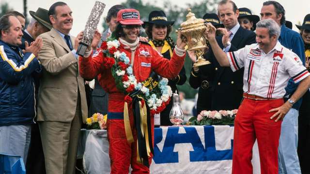 emerson-fittipaldi-f1-wins-14-1975-silverstone-mi-goodwood-12072020.jpg