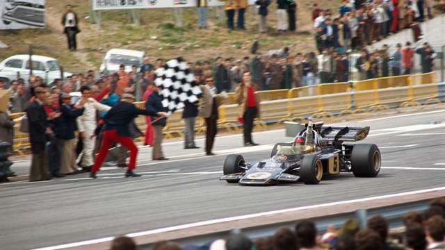 emerson-fittipaldi-f1-wins-2-1972-jarama-spain-lotus-72d-ford-rainer-schlegelmilch-mi-goodwood-12072020.jpg