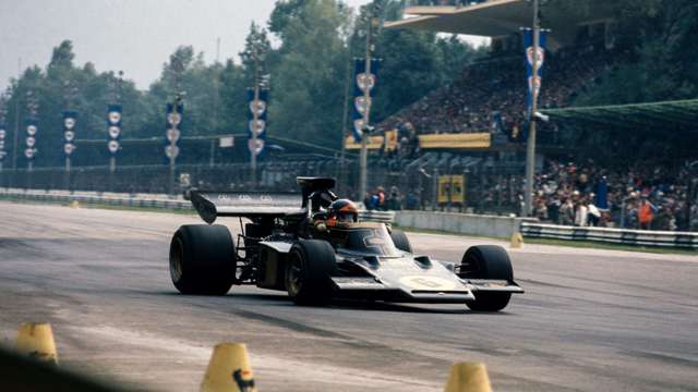 emerson-fittipaldi-f1-wins-6-monza-lotus-72d-ford-mi-goodwood-12072020.jpg