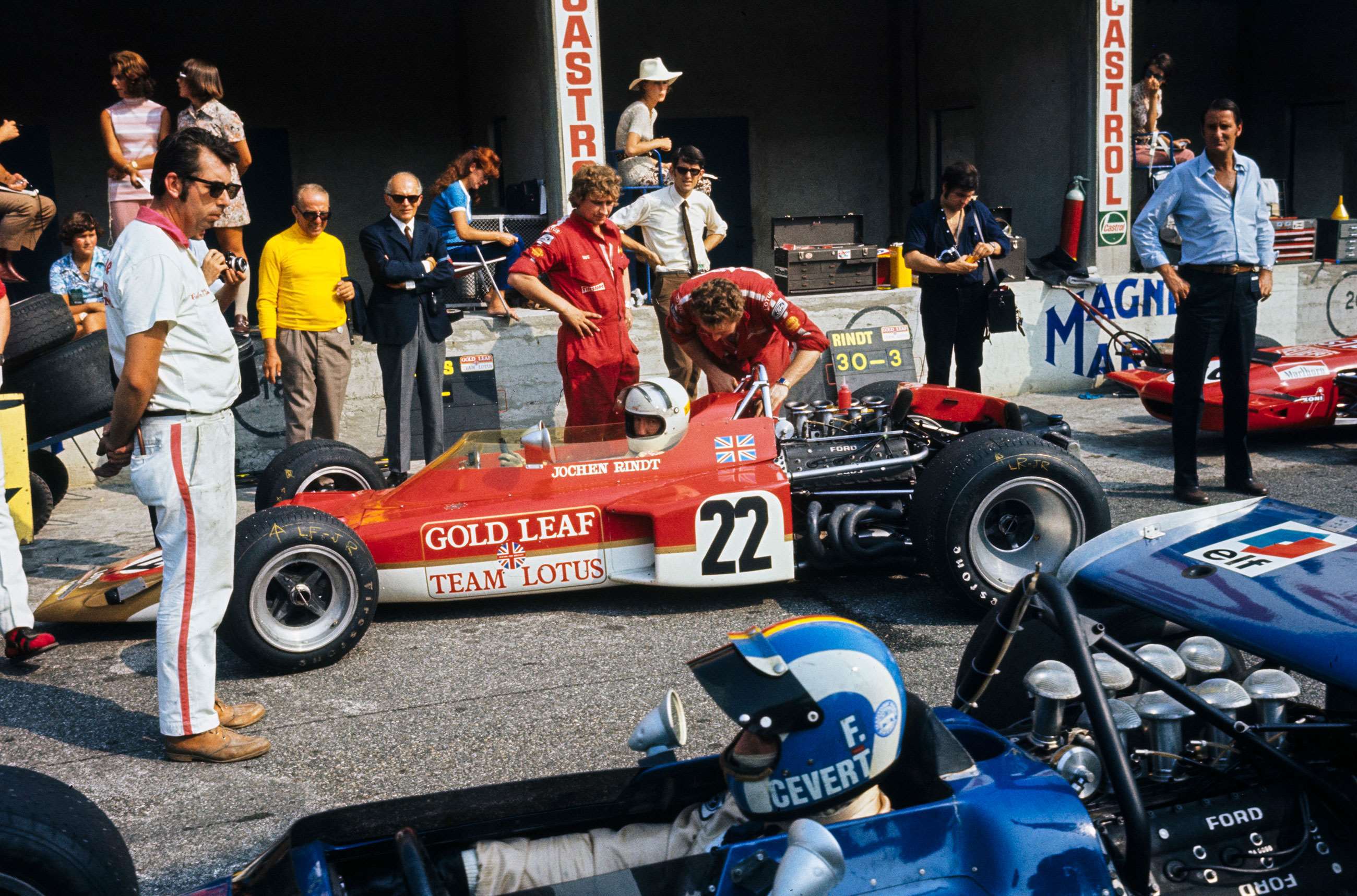 Jochen before practice for the 1970 Italian Grand Prix at Monza in his Lotus 72C, looking across to François Cevert in his March 701.